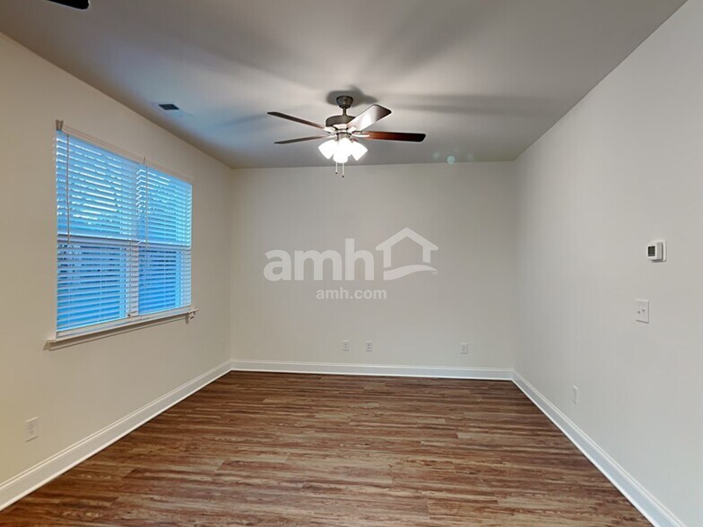 Building Photo - 8115 Brookbend Dr