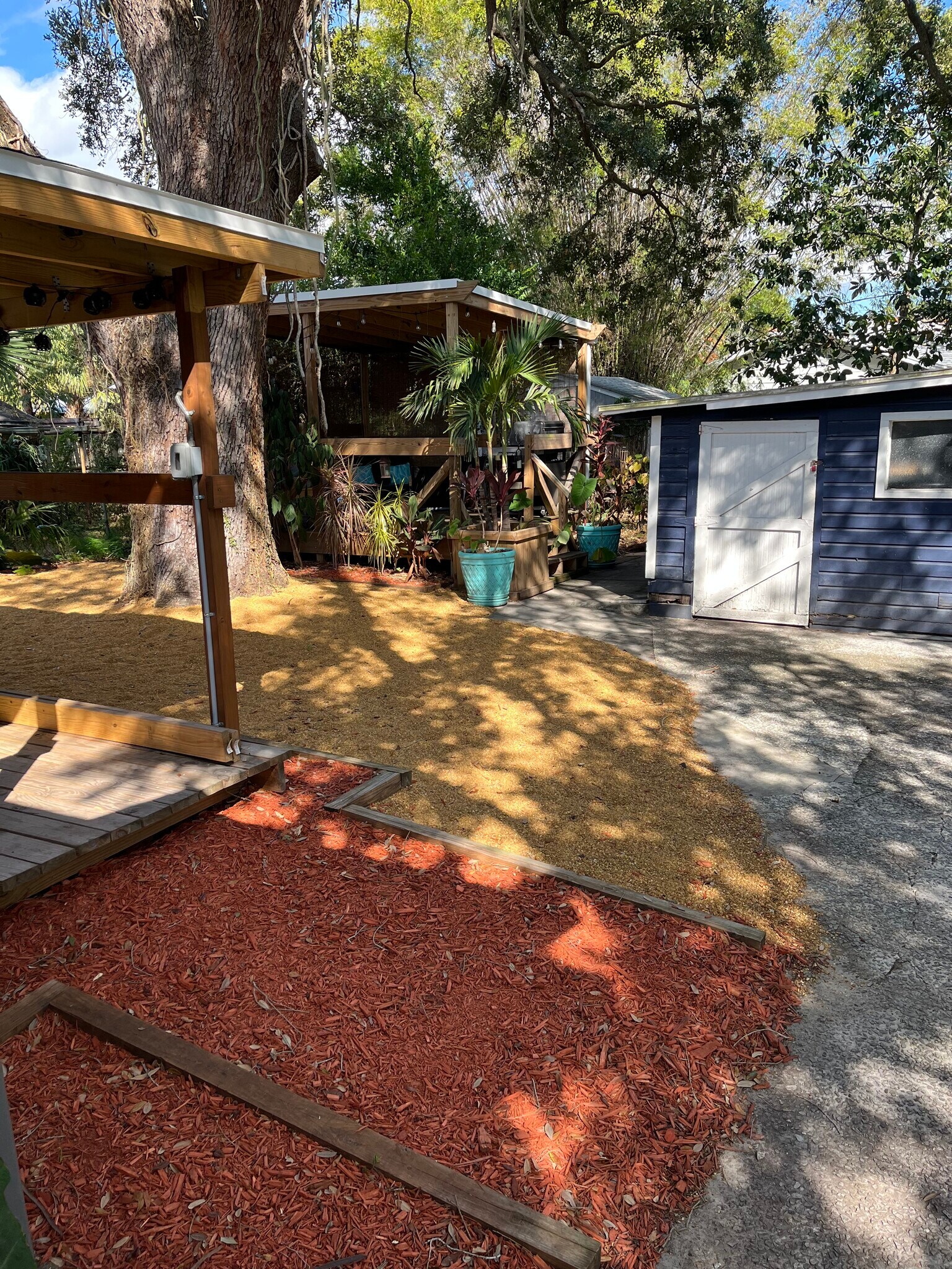 Building Photo - 402 E North St