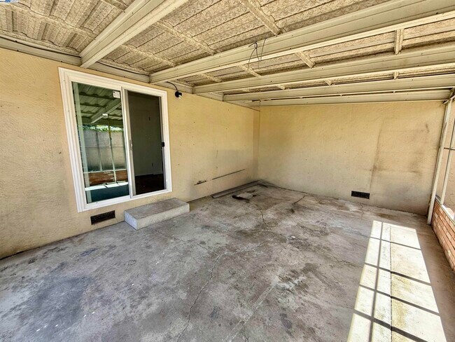 Building Photo - 809 Coburn Ct