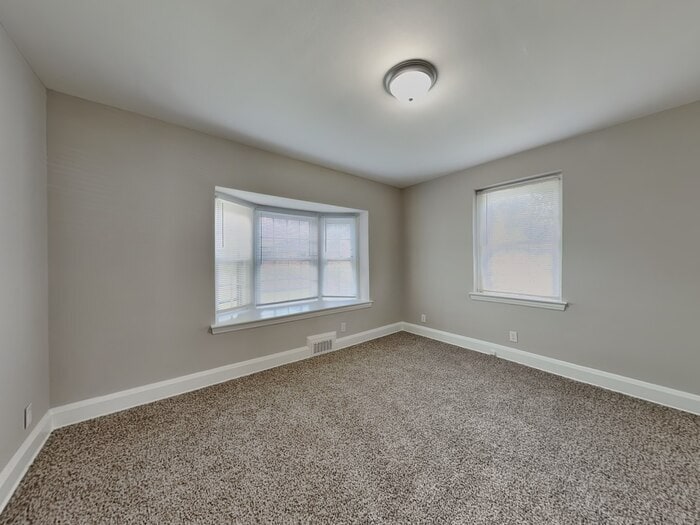 Building Photo - 3609 Kenmar Rd