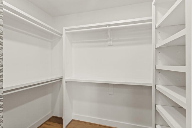 Building Photo - 1707 Imperial Crown Dr