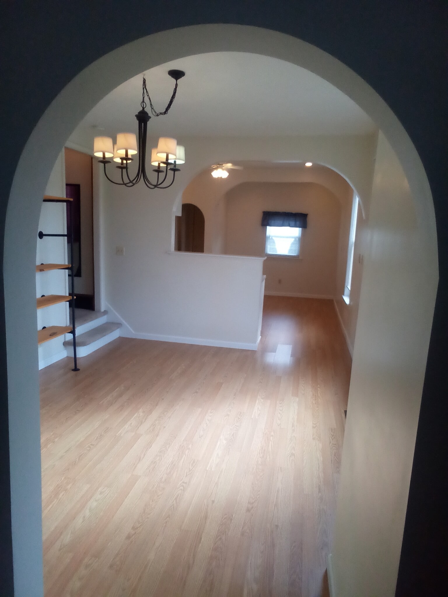 Building Photo - 914 Front St