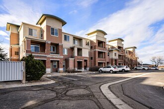 Building Photo - 1Bed/1.5Bath Park Hill Condo with an Extra Nonconforming Bedroom/Office