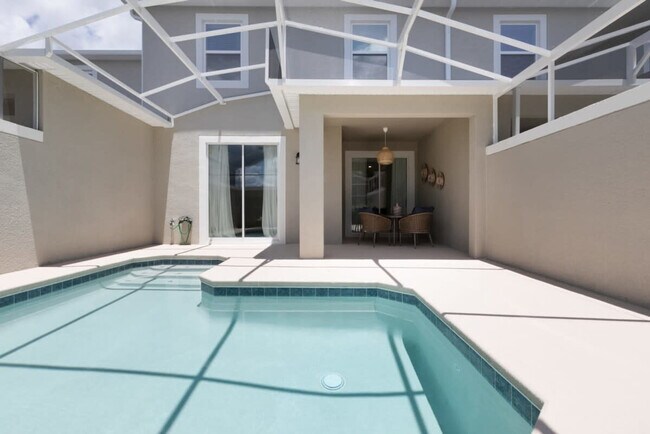 Building Photo - 954 Splash Shot Pl