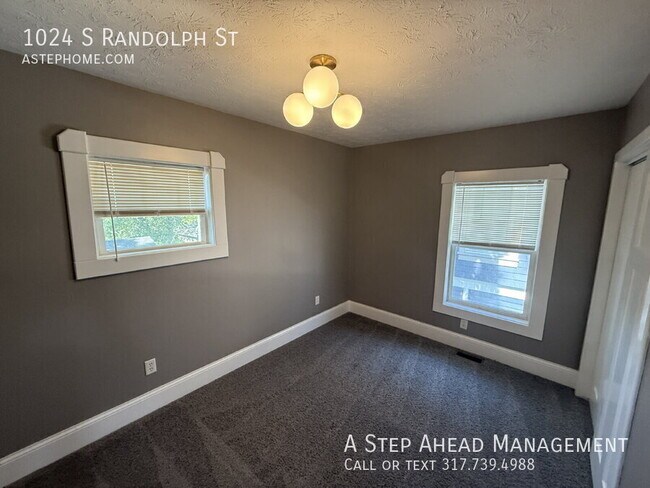 Building Photo - 1024 S Randolph St
