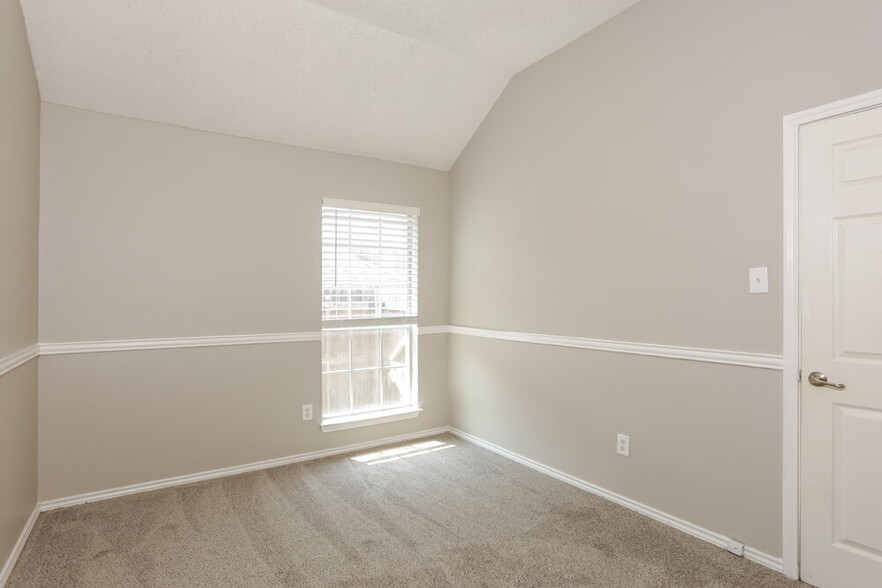 Building Photo - 705 Cross Ridge Cir