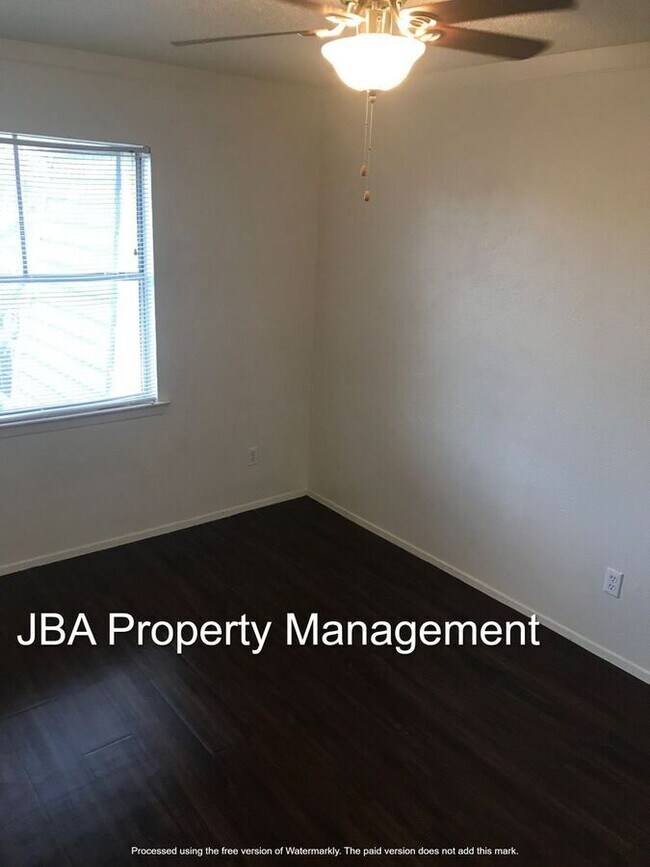 Building Photo - 1758 Belshire Ct