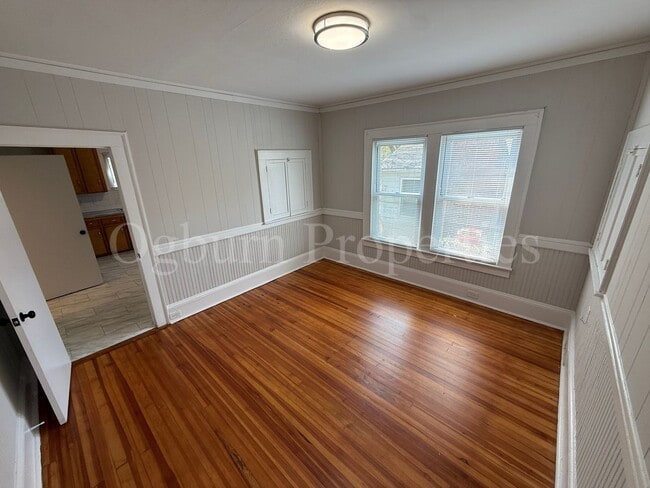 Building Photo - 1100 Franklin St SW