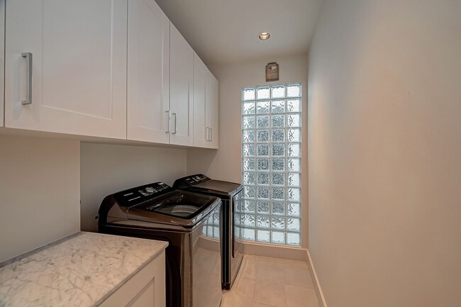 Building Photo - Beautiful contemporary home in the sought-...