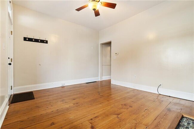 Building Photo - 414 Fisk St