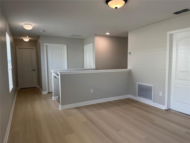 Building Photo - 15025 Evergreen Oak Loop