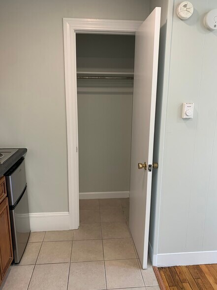 Building Photo - 507 Beacon St