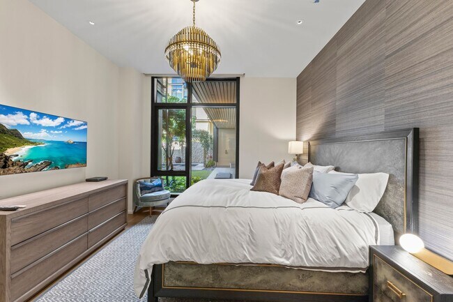 Building Photo - Park Lane 5305 - 3BR w/Swimming Pool and Yard!