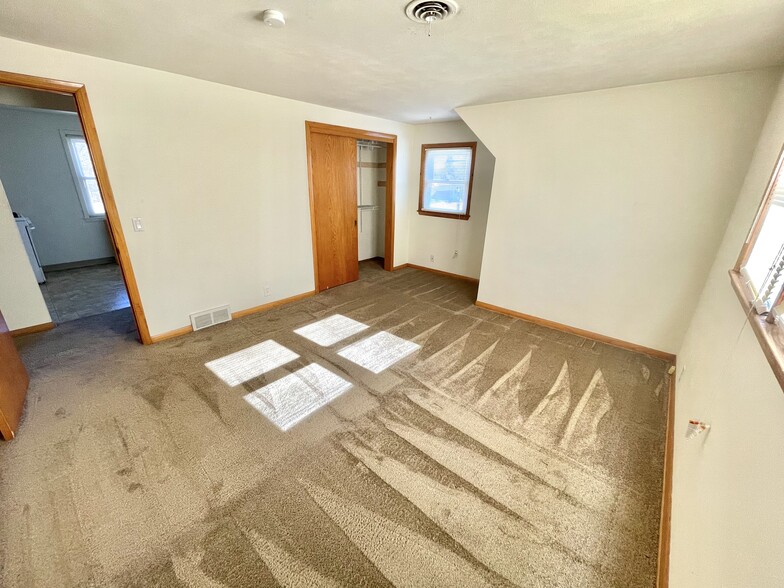 Bedroom - 2531 Maple Grove Ave