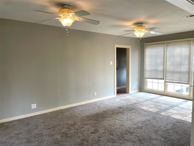 Building Photo - 3326 Triplett St