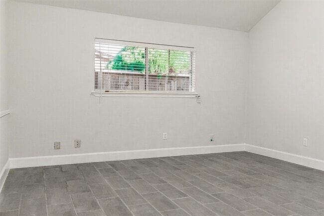 Building Photo - 10223 Appleridge Dr