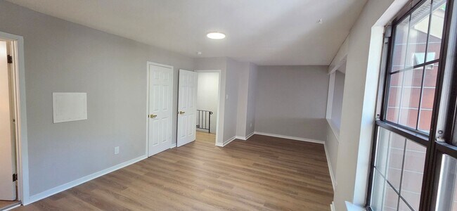 Building Photo - 620 Jaeger Ct