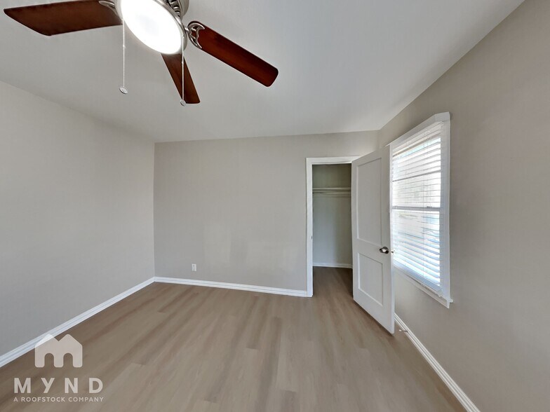 Building Photo - 2728 Rolinda Dr