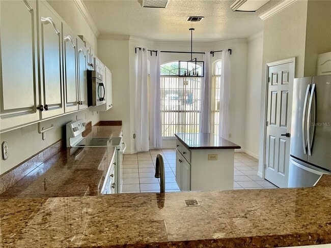 Building Photo - 132 Golf Aire Blvd