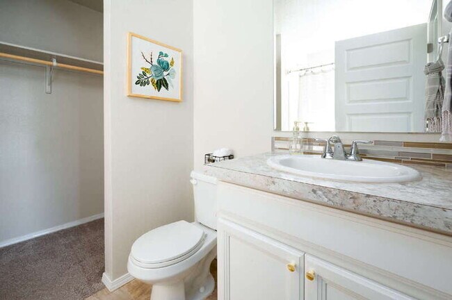 Building Photo - 74 W Havasu Falls St