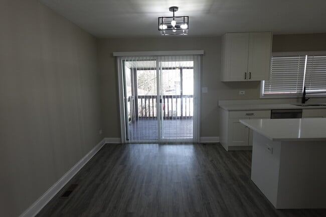 Building Photo - 1800 Hollywood Ave