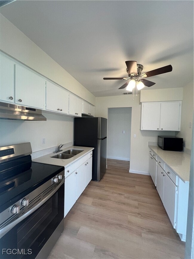 Building Photo - 16 Tangerine Ct