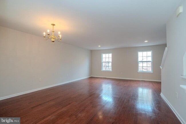 Building Photo - 5 Rafting Way