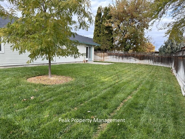 Building Photo - 3009 Ray Ave