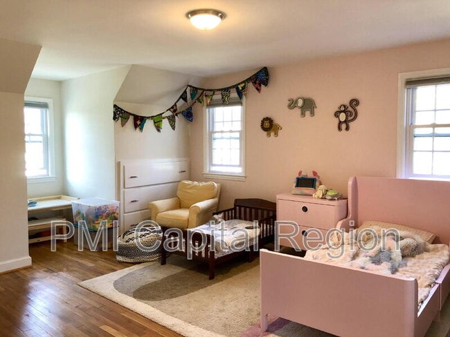 Building Photo - 10305 Ridgemoor Dr