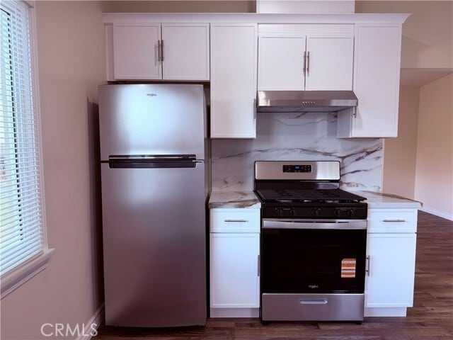 Building Photo - 5554 Riverside Dr