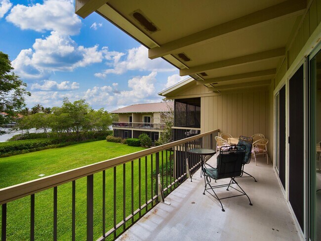 Building Photo - 9130 SE Riverfront Terrace