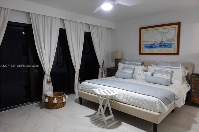Building Photo - 11000 S Ocean Dr