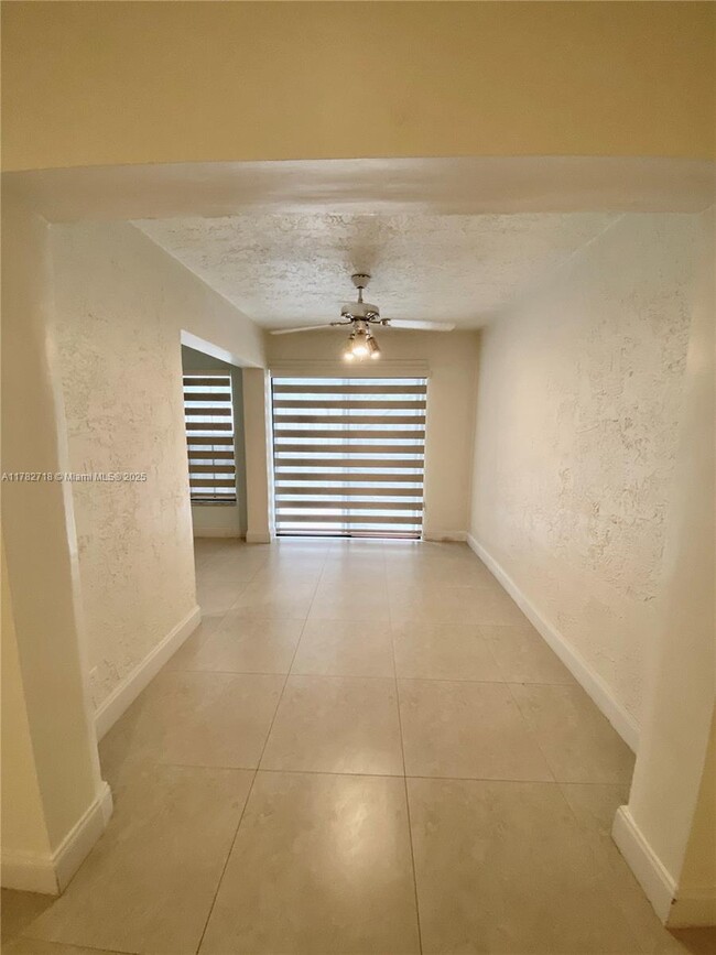 Building Photo - 9870 Watermill Cir