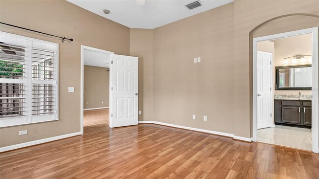 Building Photo - 9918 Hartwell Bridge Cir