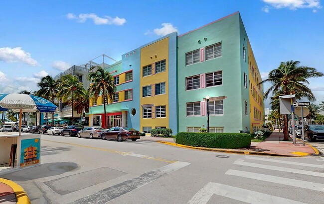 Building Photo - 1460 Ocean Dr