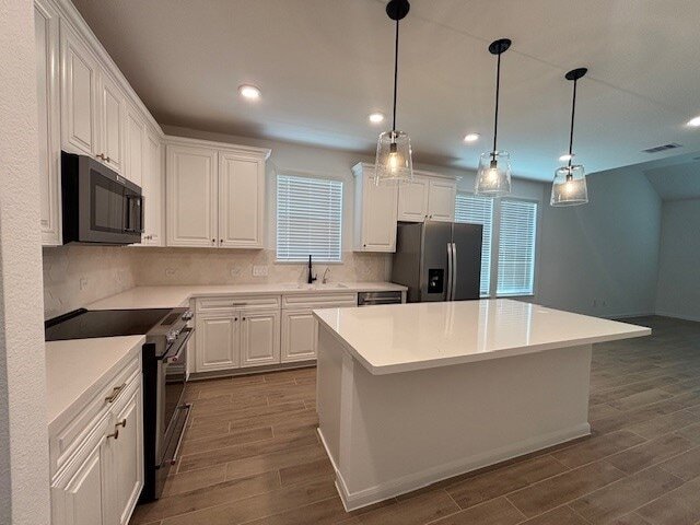 Building Photo - 5631 Pearl Vis Dr