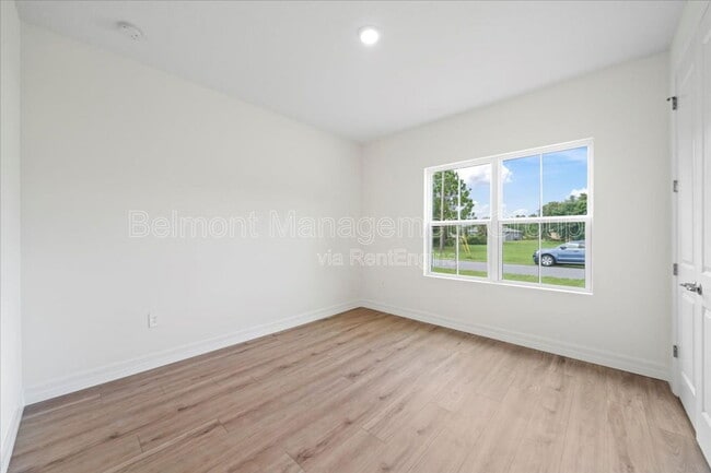 Building Photo - 2404 Hanford Ln