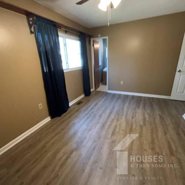 Building Photo - 113 Susan Ave