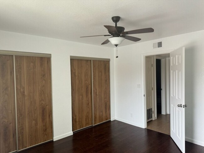 Building Photo - Mesa Tempe border 2 bedroom rental