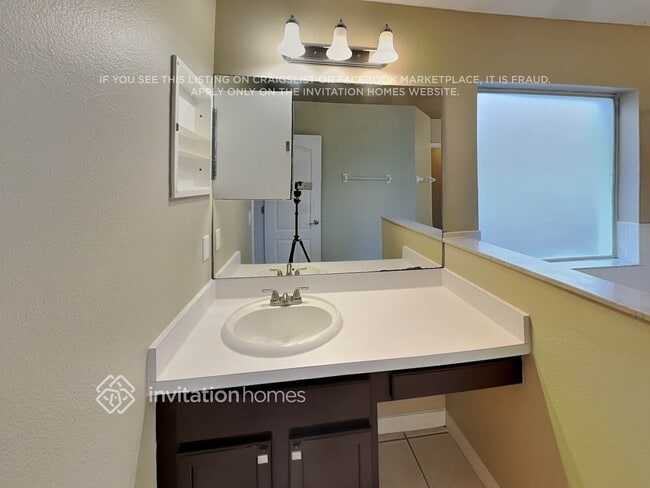 Building Photo - 13420 Fladgate Mark Drive