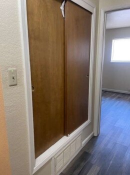 Building Photo - 7718 Brentwood Dr