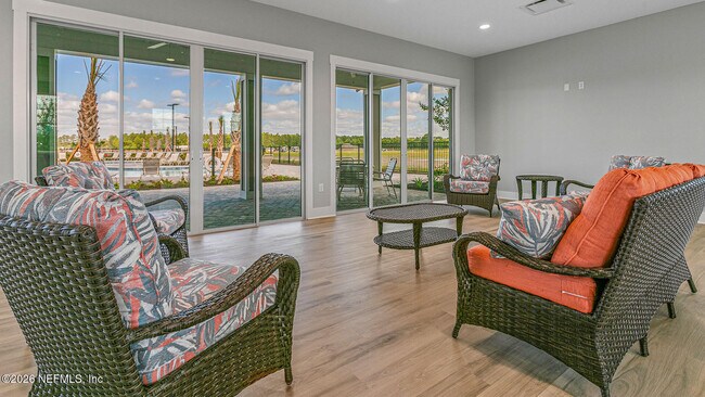 Building Photo - 12450 Russian Olive Rd