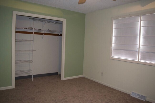 Building Photo - Great 3 Bed 2 Bath House!