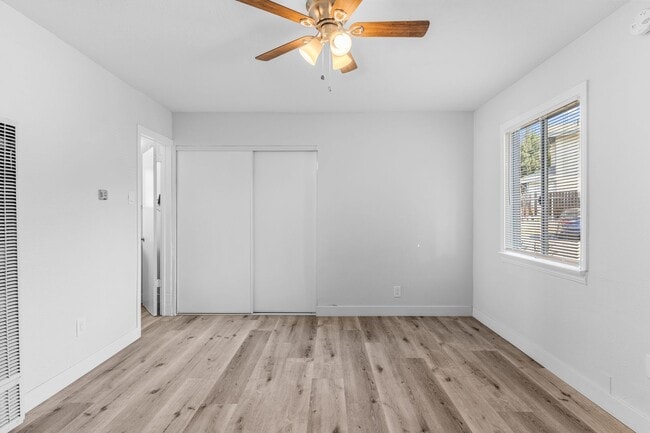 Interior Photo - 2652-2728 E 15th Street