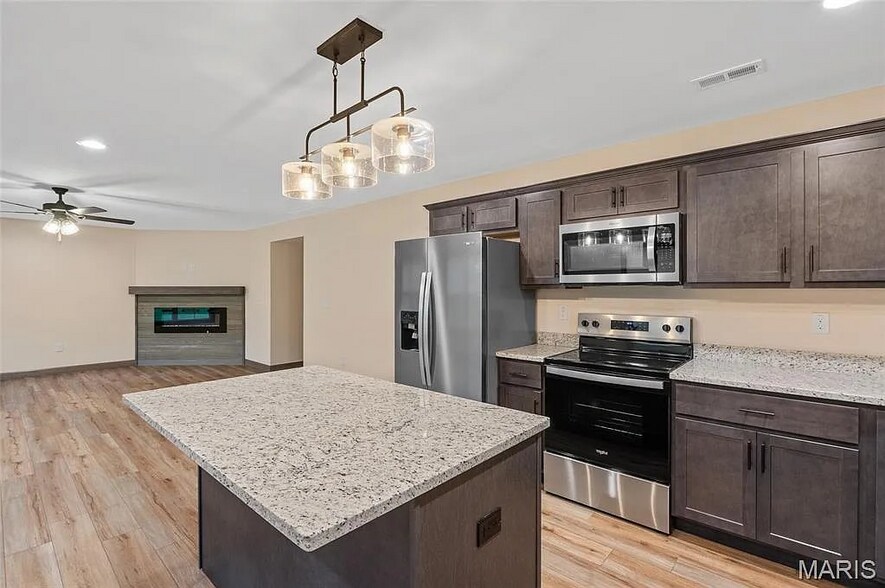 Building Photo - 3605 Justine Dr