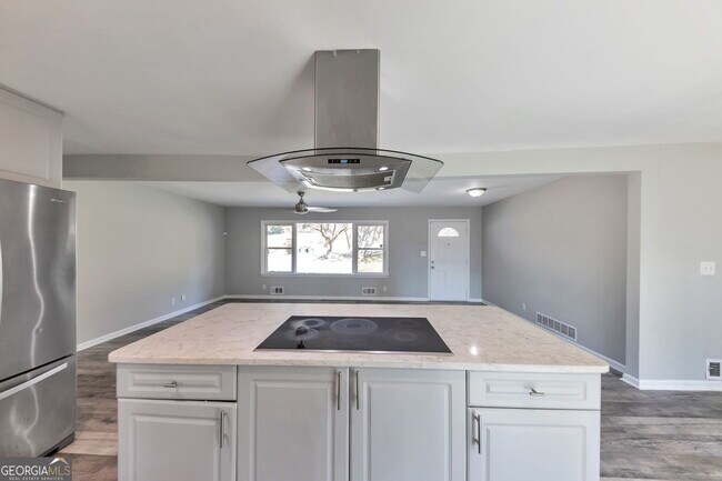 Building Photo - 2764 Veltre Pl SW