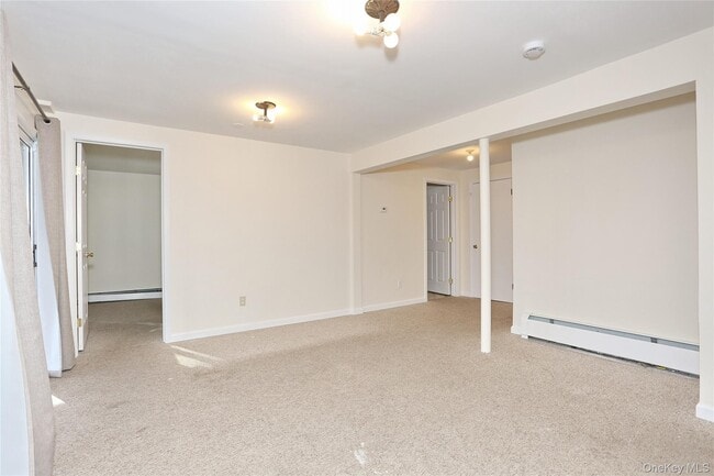Building Photo - 9 Country Club Ln