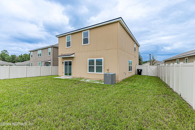 Building Photo - 3471 Cliffside Way