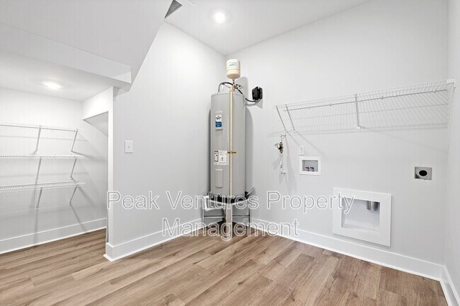 Building Photo - 117 Norbert Ln