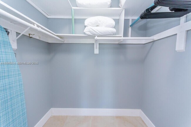 Building Photo - 17620 Atlantic Blvd